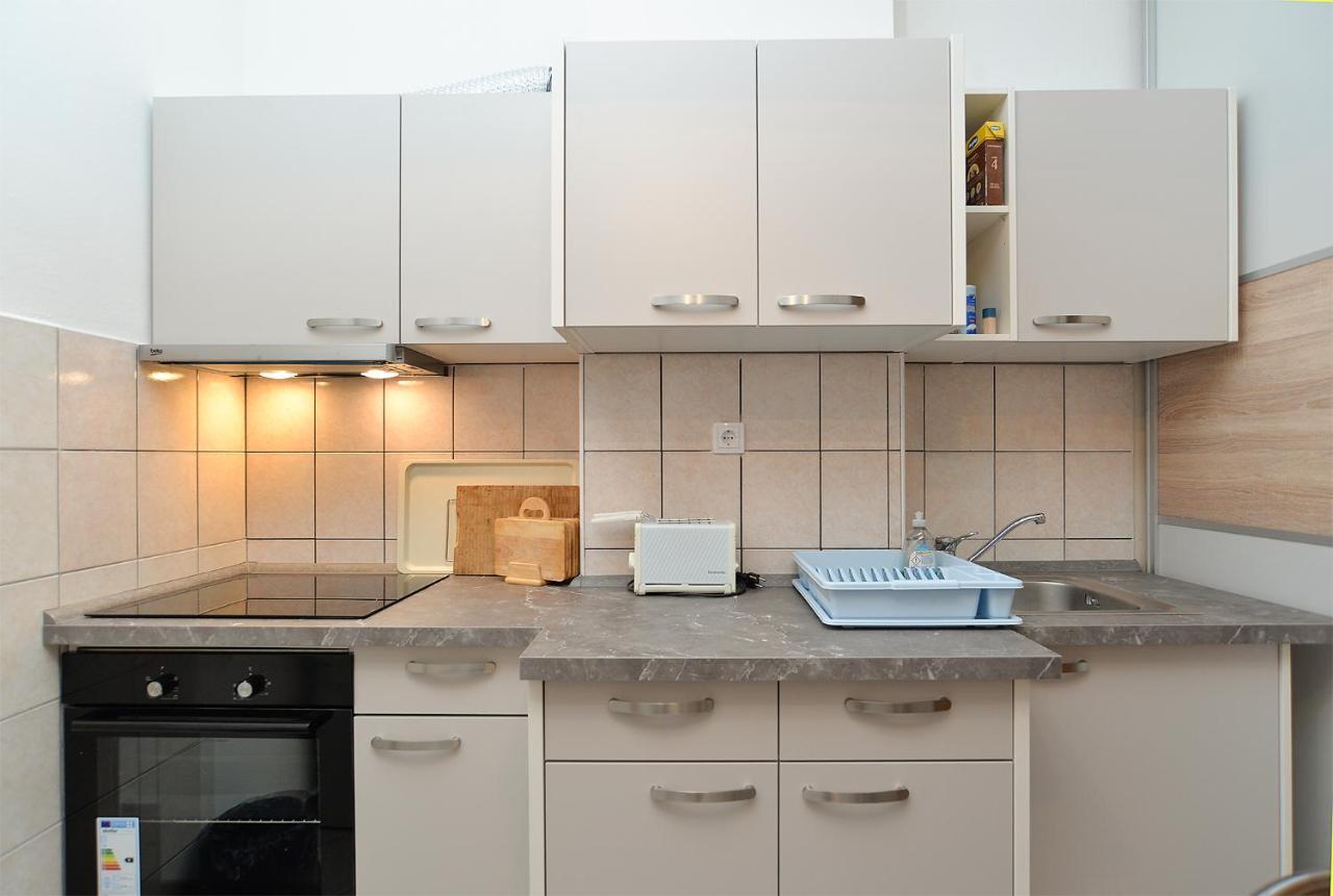 Apartments Joko 1160 Пула Екстериор снимка