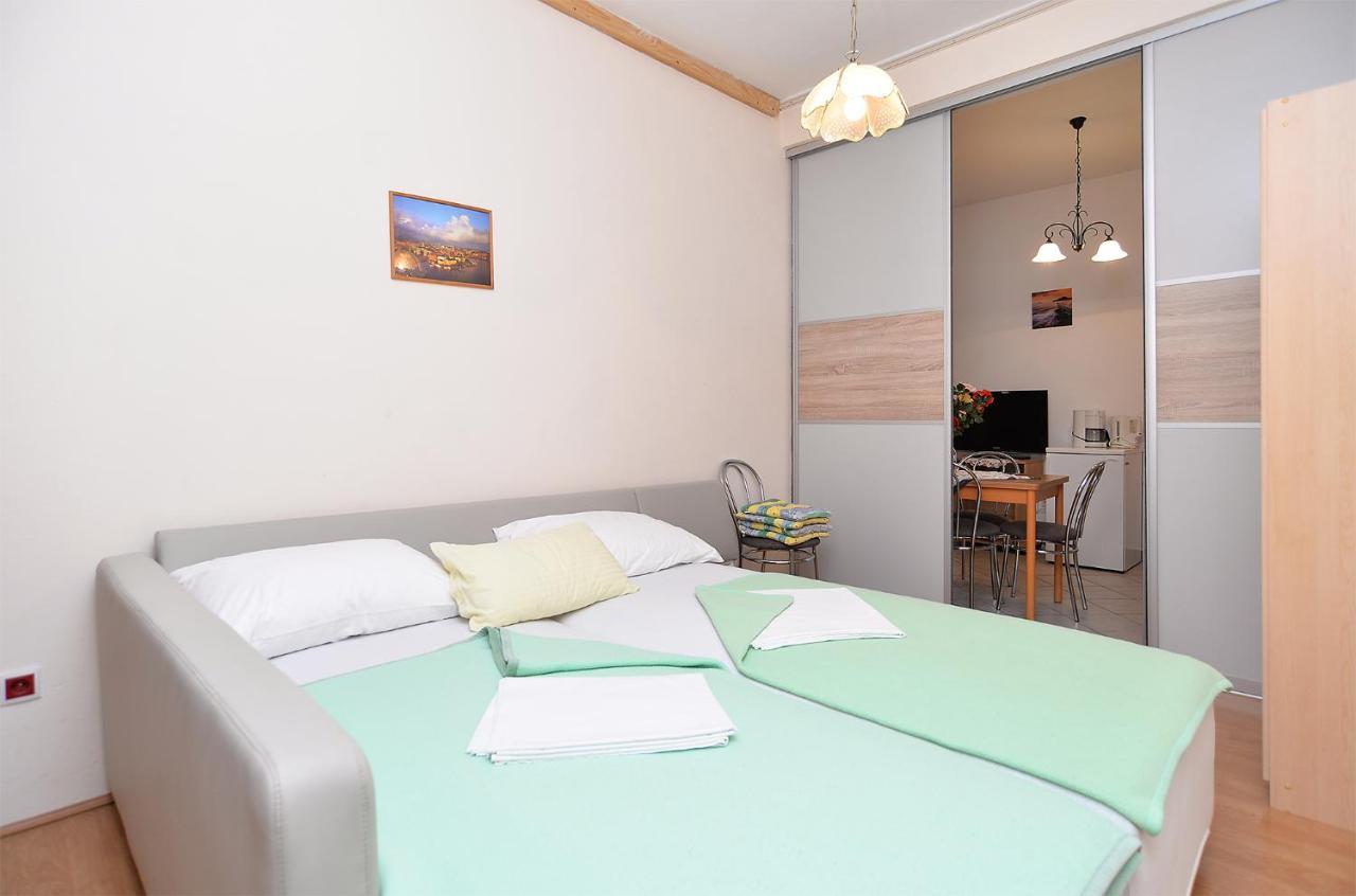 Apartments Joko 1160 Пула Екстериор снимка