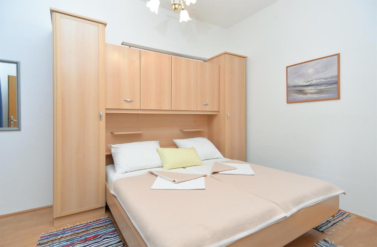 Apartments Joko 1160 Пула Екстериор снимка