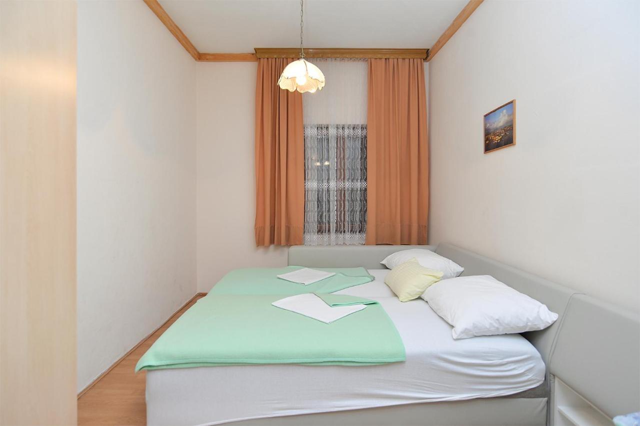 Apartments Joko 1160 Пула Екстериор снимка