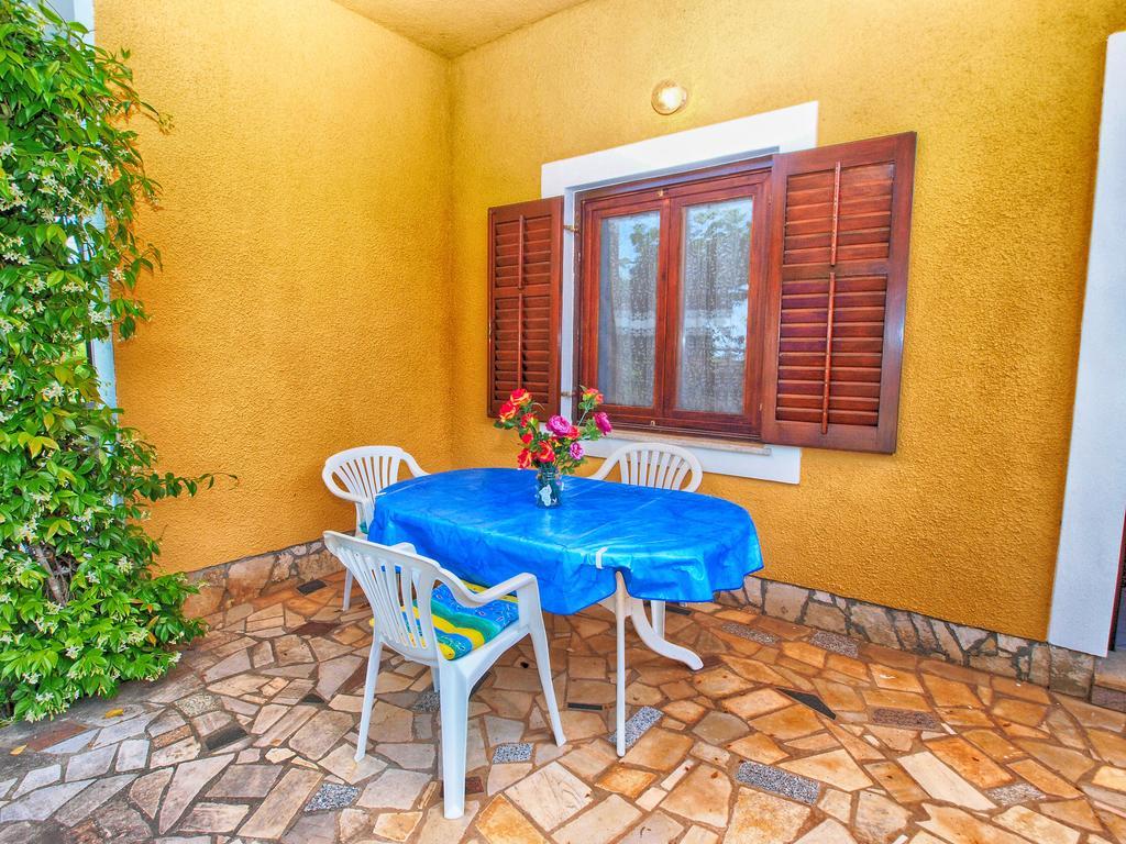 Apartments Joko 1160 Пула Екстериор снимка