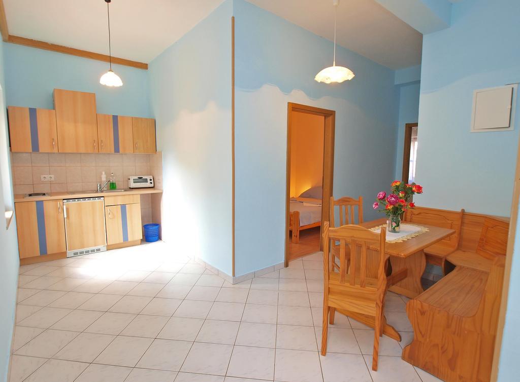 Apartments Joko 1160 Пула Екстериор снимка