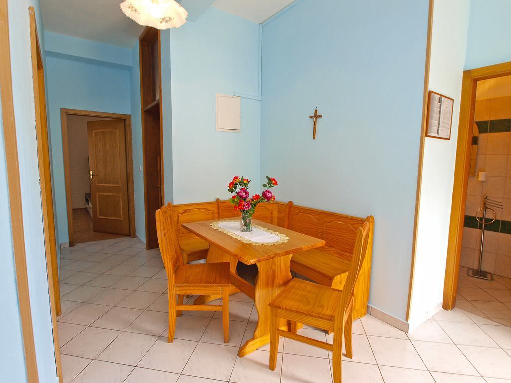 Apartments Joko 1160 Пула Екстериор снимка
