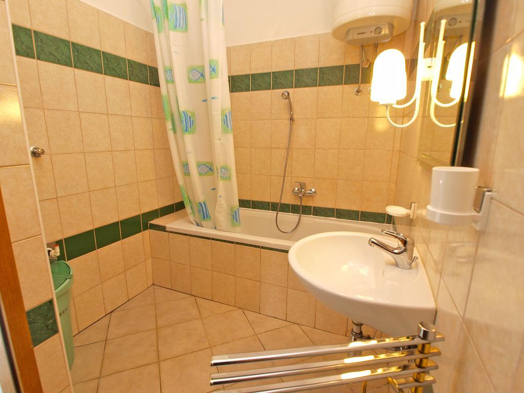 Apartments Joko 1160 Пула Екстериор снимка