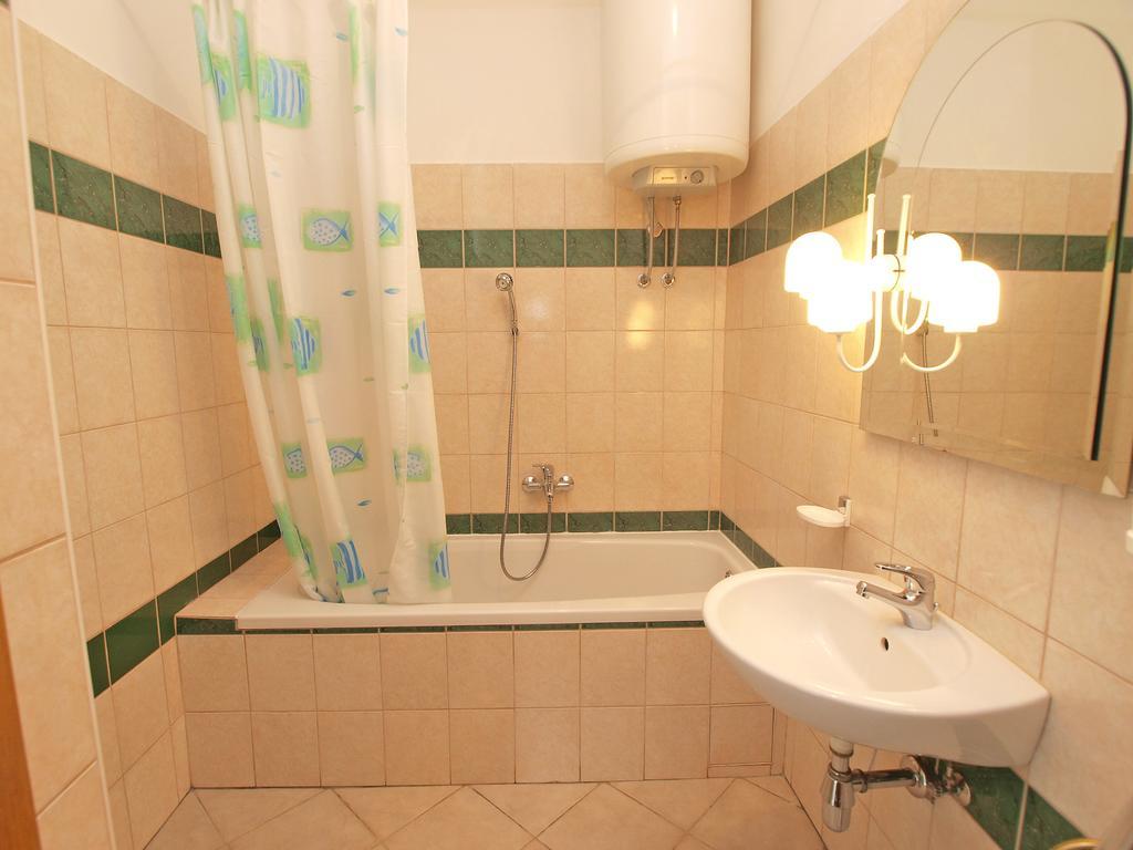 Apartments Joko 1160 Пула Екстериор снимка