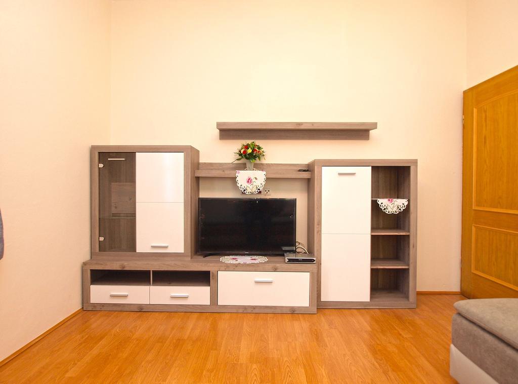 Apartments Joko 1160 Пула Екстериор снимка