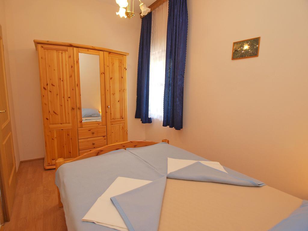 Apartments Joko 1160 Пула Екстериор снимка