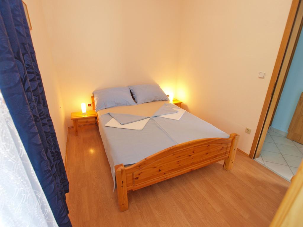 Apartments Joko 1160 Пула Екстериор снимка